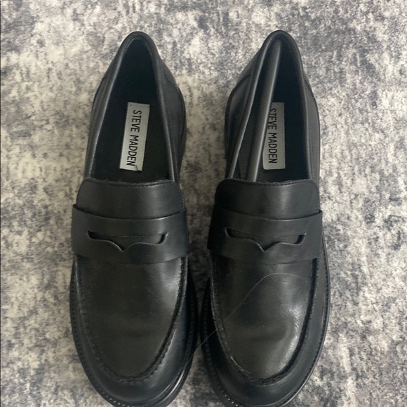 Steve Madden Shoes - Steve Madden Classic Black Loafers
